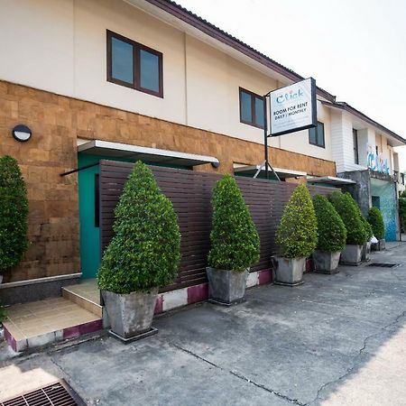 Oyo 345 The Click Guesthouse At Chalong Phuket Extérieur photo