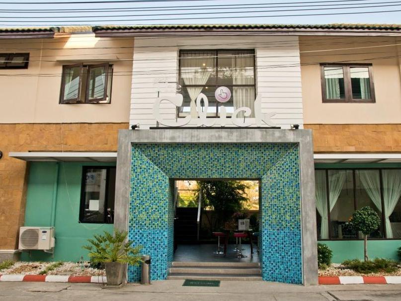 Oyo 345 The Click Guesthouse At Chalong Phuket Extérieur photo