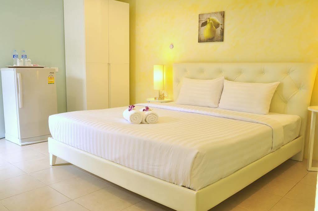 Oyo 345 The Click Guesthouse At Chalong Phuket Extérieur photo