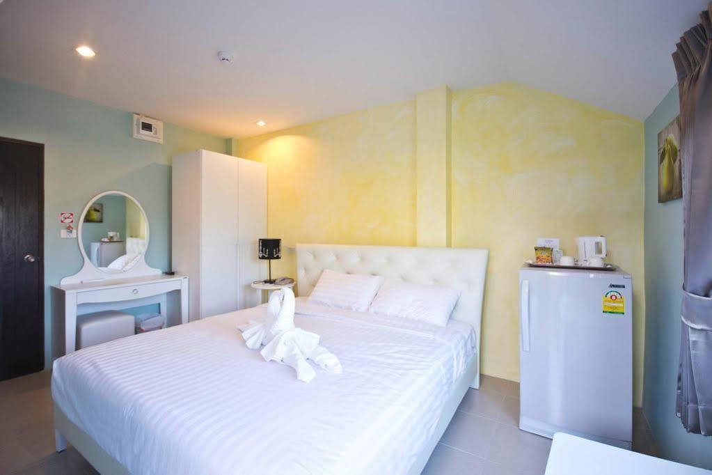 Oyo 345 The Click Guesthouse At Chalong Phuket Extérieur photo