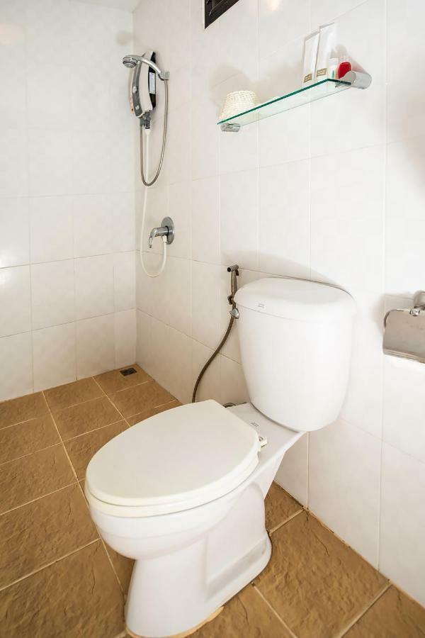 Oyo 345 The Click Guesthouse At Chalong Phuket Extérieur photo
